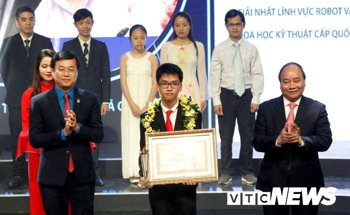 29526480_1945441515477321_1897635937_o 3