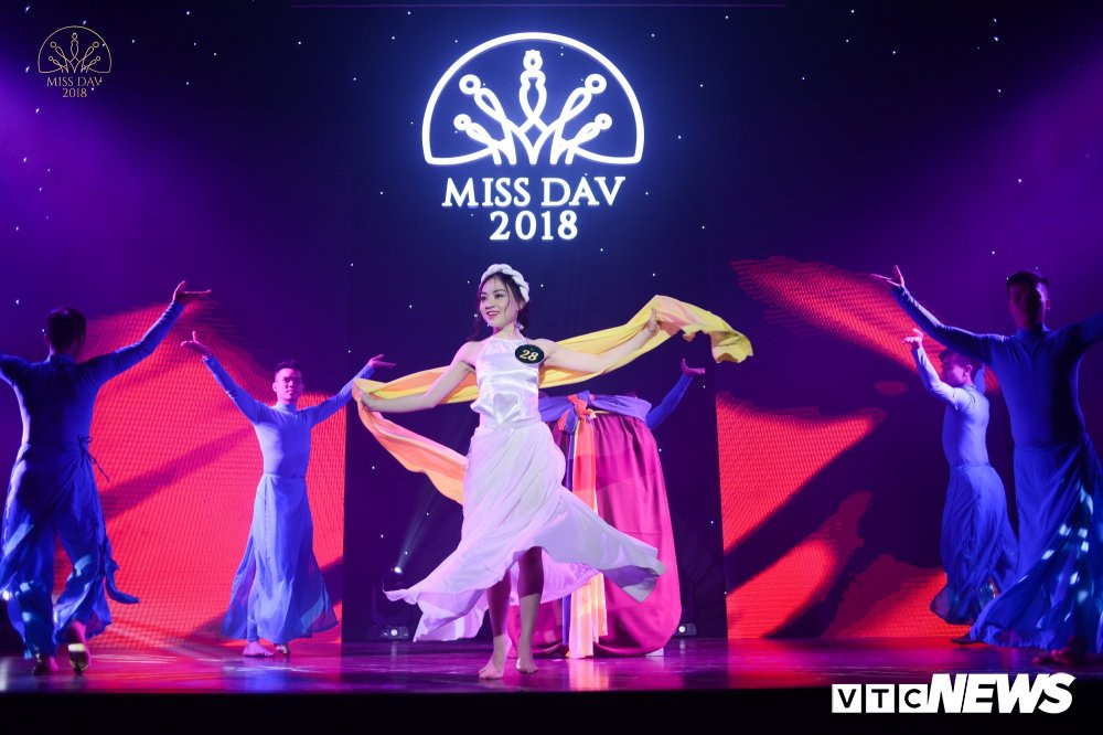 Trߦºn Hß+ông Hߦính 4