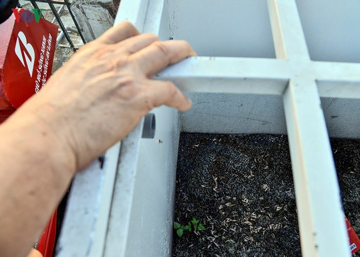 vov_xe_dap_lo_nuoc_ho_Hoang_Cau_hong_nang_8_MRNR 9