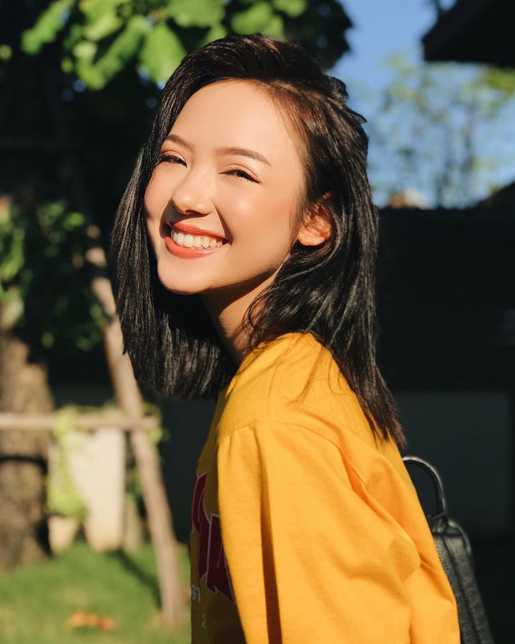 4 hot girl nuoc ngoai vua xinh dep vua hat tieng Viet hay hinh anh 8