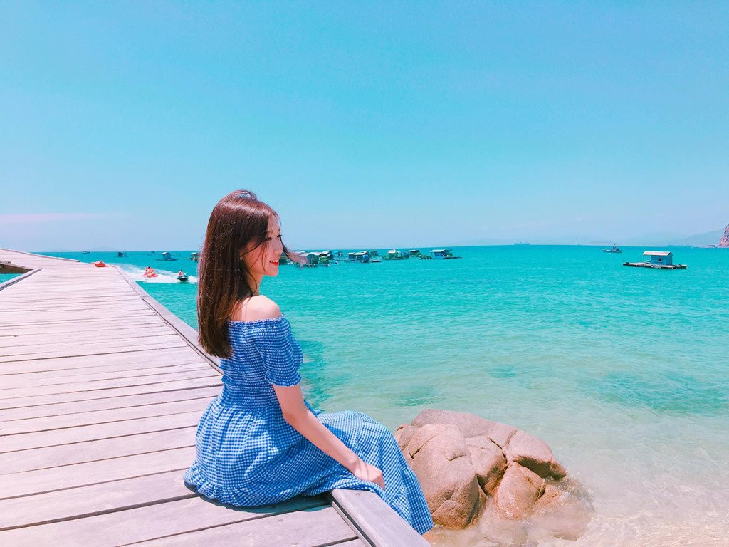 4 hot girl nuoc ngoai vua xinh dep vua hat tieng Viet hay hinh anh 6