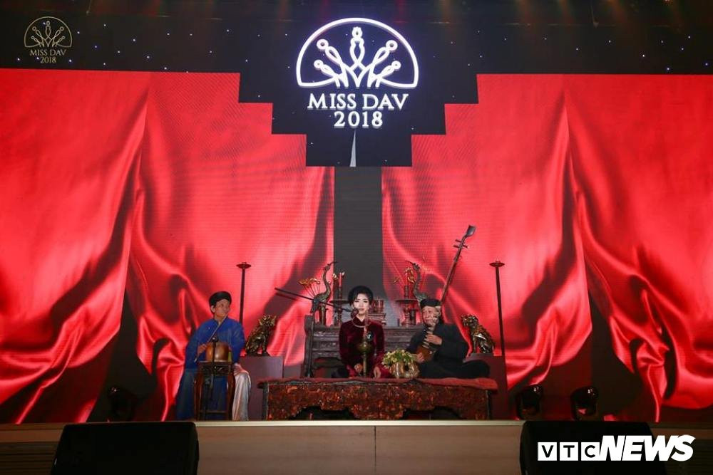 ca nuong hoang le my uyen - hong2 tuyet2 9