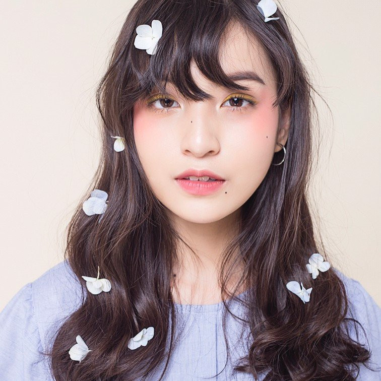 Loat hot girl sinh nam 2000 chuan bi thi THPT quoc gia hinh anh 2