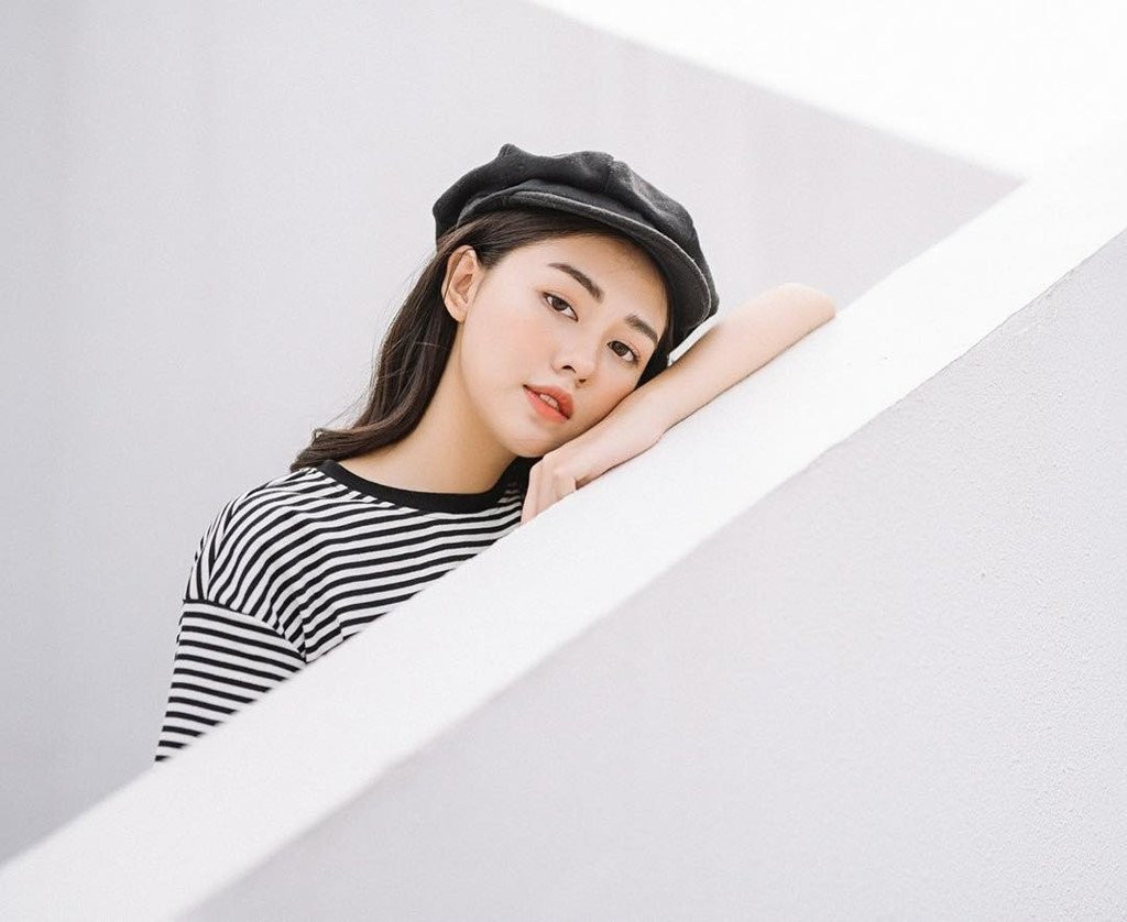 Loat hot girl sinh nam 2000 chuan bi thi THPT quoc gia hinh anh 12