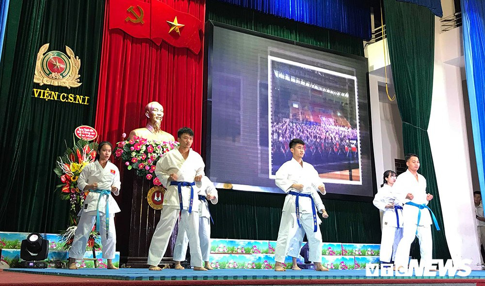 44199731_287407705432752_574946394079494144_n 10