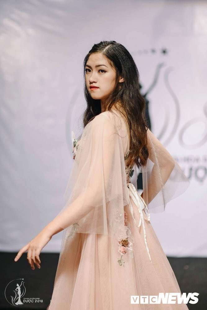 46 - -Éß+ù Thß+ï Hß+ông Hߦính (1) 16