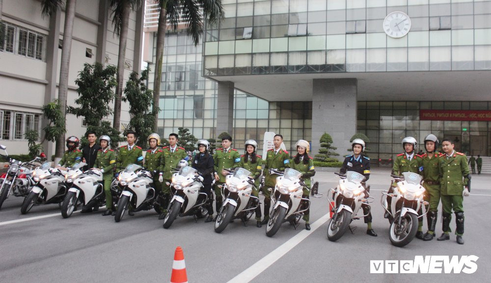 hocviencanhsat-12-0215469-28-0243463 29