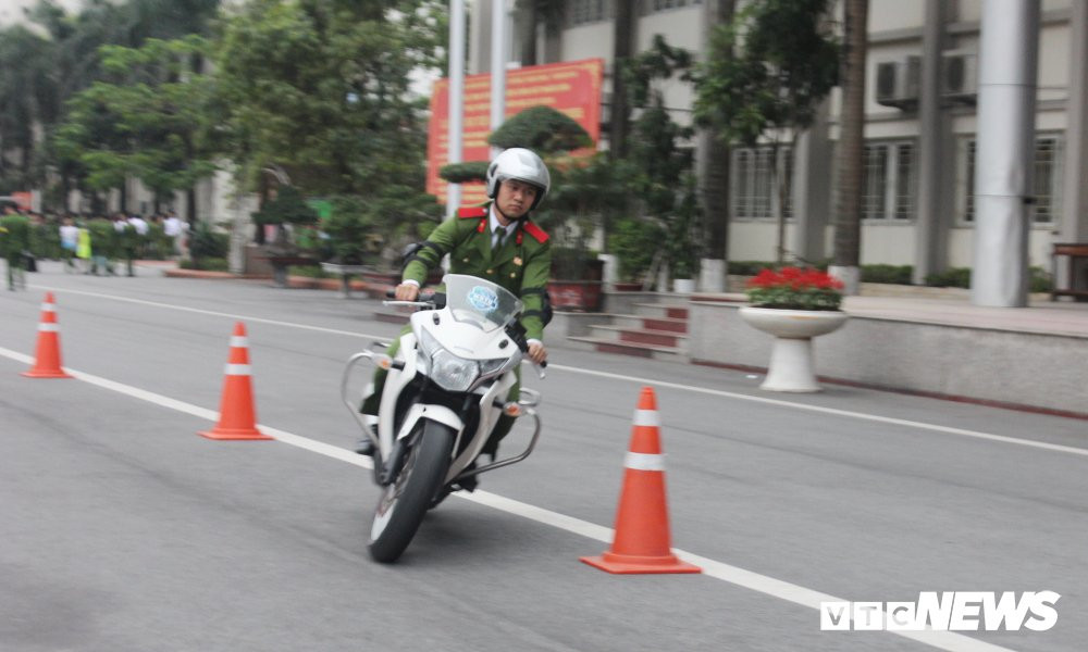 hocviencanhsat (8) 19