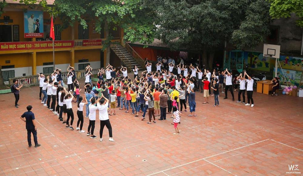 sinh-vien-thanh-lich-NEU (7)