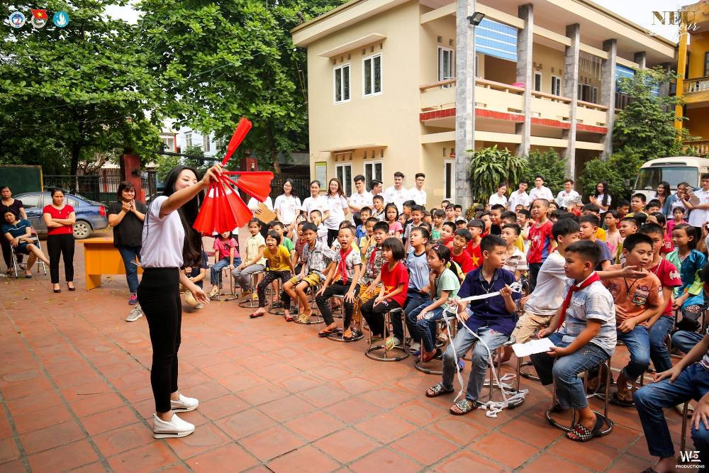 sinh-vien-thanh-lich-NEU (8) 7