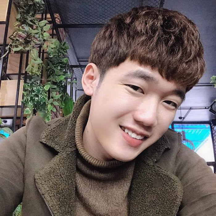 chang-trai-bac-giang-gay-bat-ngo-vi-so-huu-khuon-mat-giong-het-luong-xuan-truong-4 3