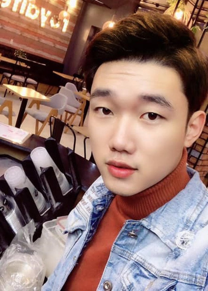 chang-trai-bac-giang-gay-bat-ngo-vi-so-huu-khuon-mat-giong-het-luong-xuan-truong-5 5