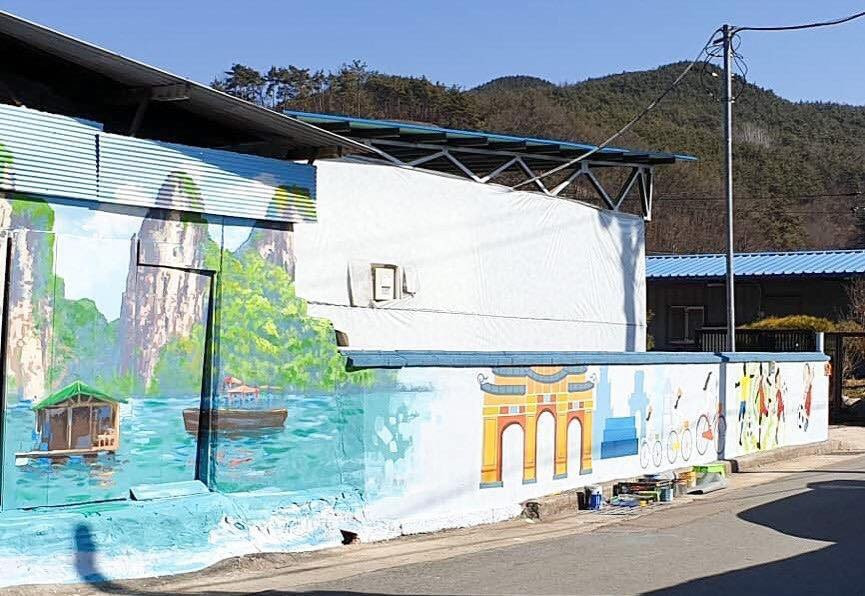 5978090724466170389559763125890400758267904n-1556865221263581166022