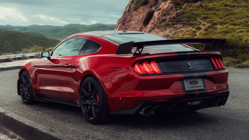 2020-ford-mustang-shelby-gt500-1 (1) 4
