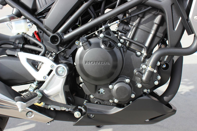 Honda-CB300R-2019-13 13