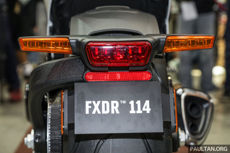 Harley-Davidson-FXDR-114-2019-10 9