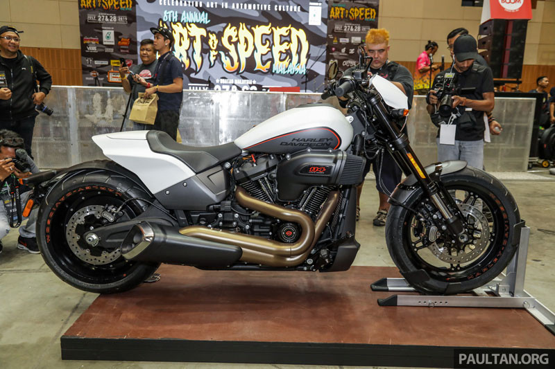 Harley-Davidson-FXDR-114-2019-3 3
