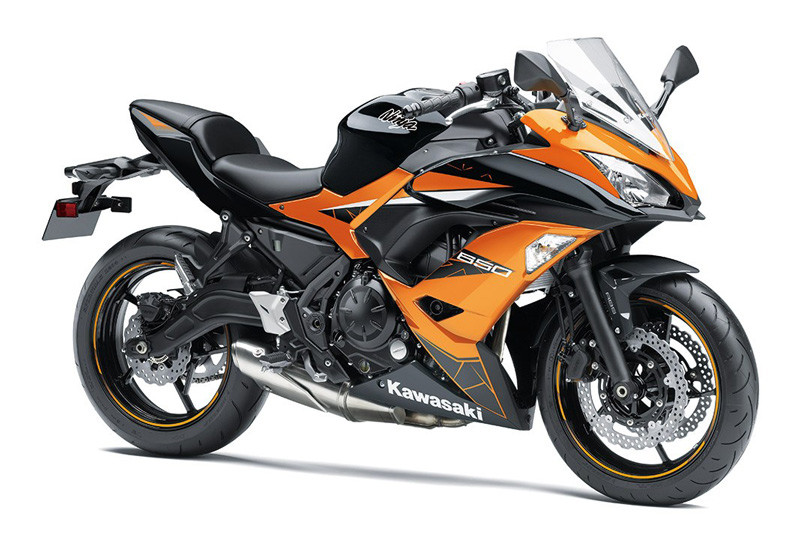 Kawasaki-Ninja-650-2019-1