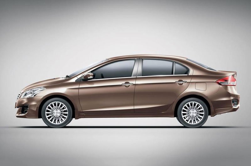 12-Suzuki-Ciaz 11