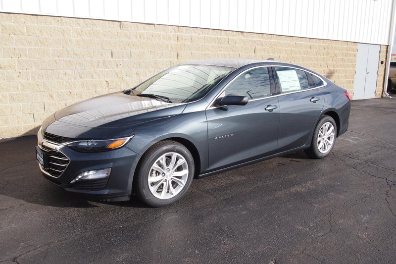 10-Chevrolet-Malibu-L 9
