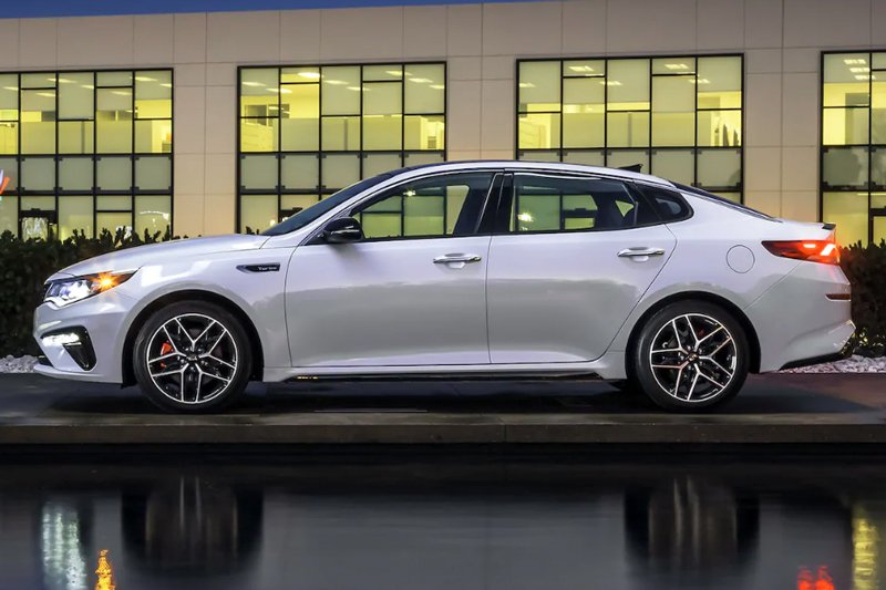 9-Kia-Optima-SX-Turbo 9