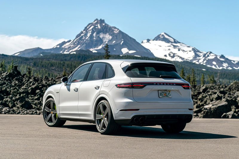 2020-porsche-cayenne_2