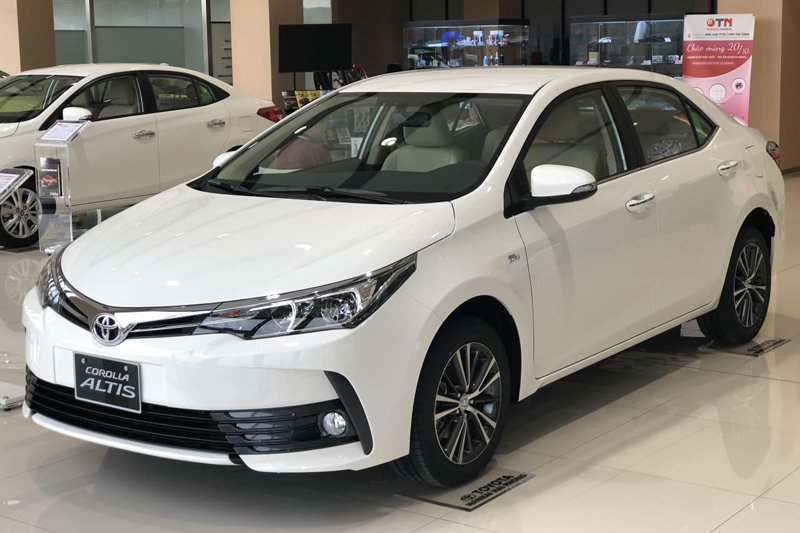 Toyota-Corolla-Altis 5