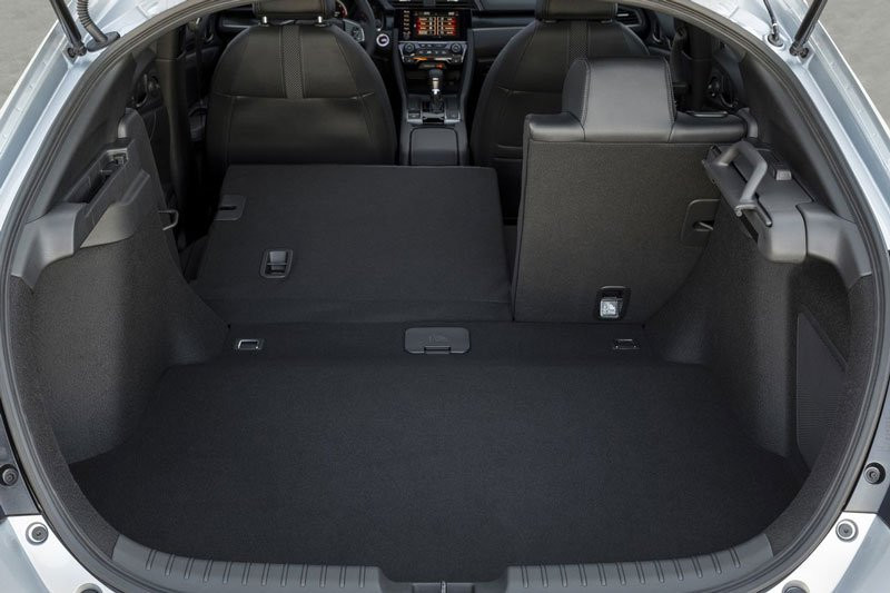 Honda-Civic_Hatchback-2020-4 3