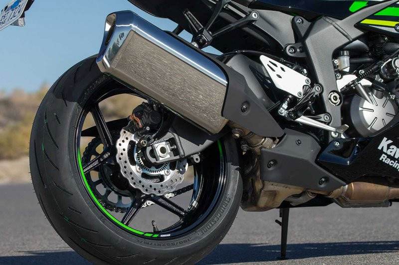 Kawasaki-Ninja-ZX-6R-2019-6 5