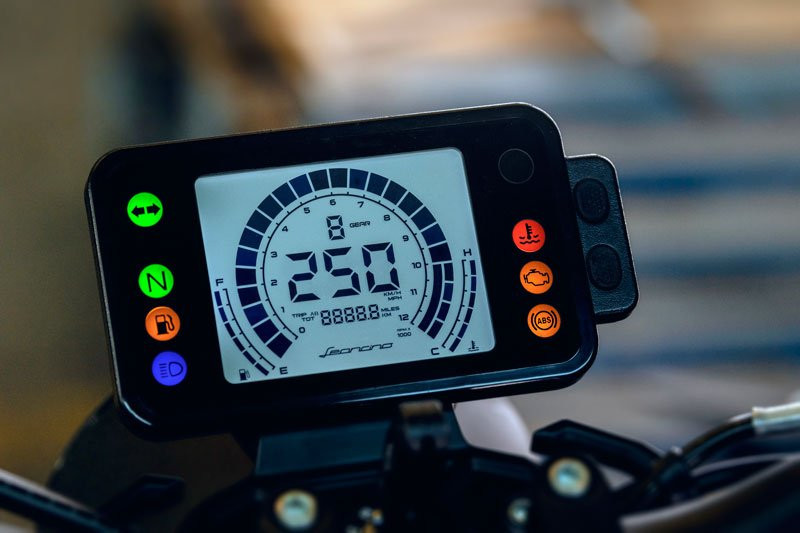 2019-Benelli-Leoncino-250-2