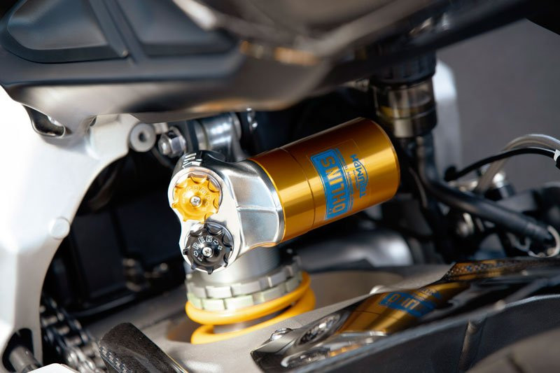 Triumph-Daytona-765-Moto2-Limited-Edition-6 5