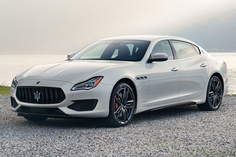 8-Maserati-Quattroporte-GTS 6