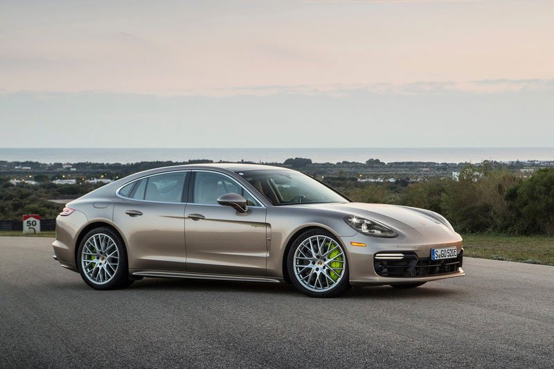 9-Porsche-Panamera_Turbo_S_E-Hybrid 6
