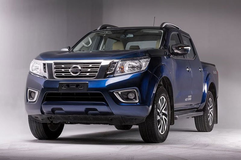 Nissan-Navara-A-IVI-1