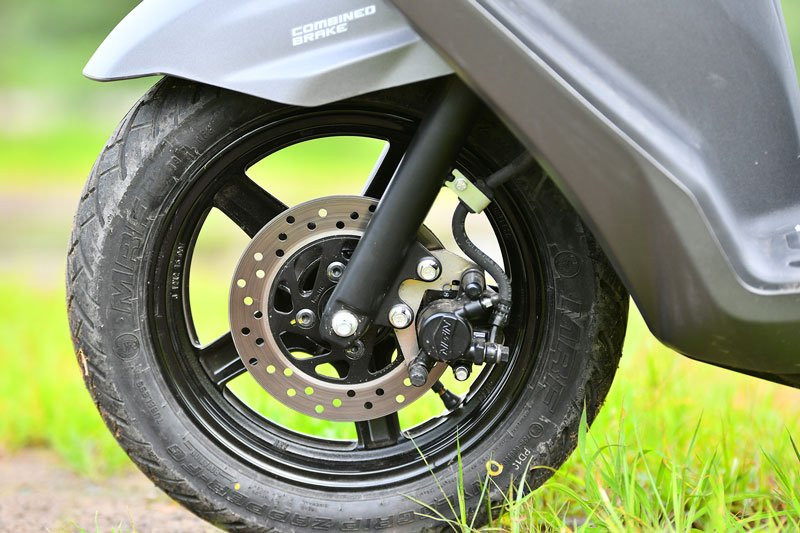 Suzuki-Burgman-Street-5 5