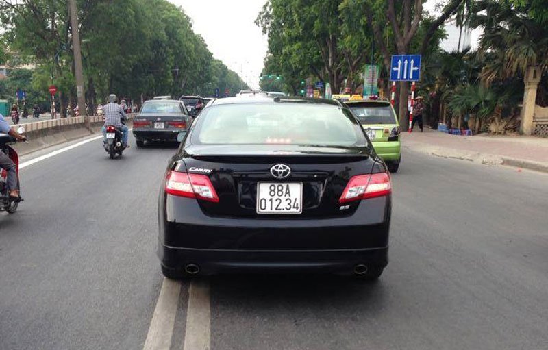 3-Toyota-Camry-2 3