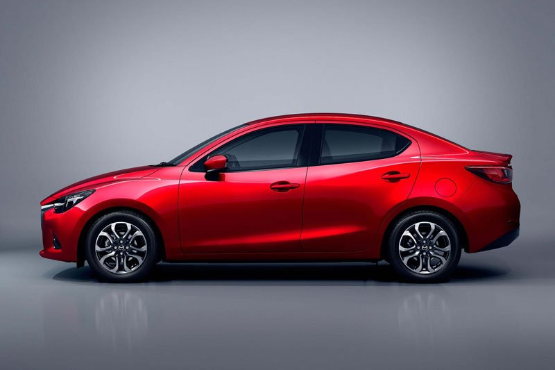 mazda-2-sedan 3