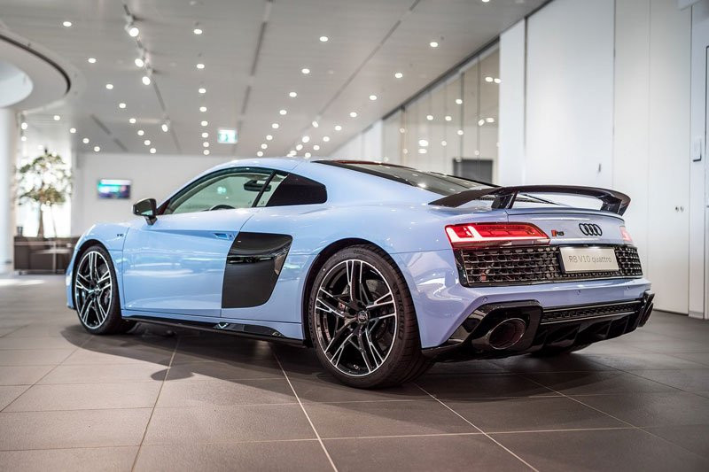 audi-r8-frosted-glass-blue-2