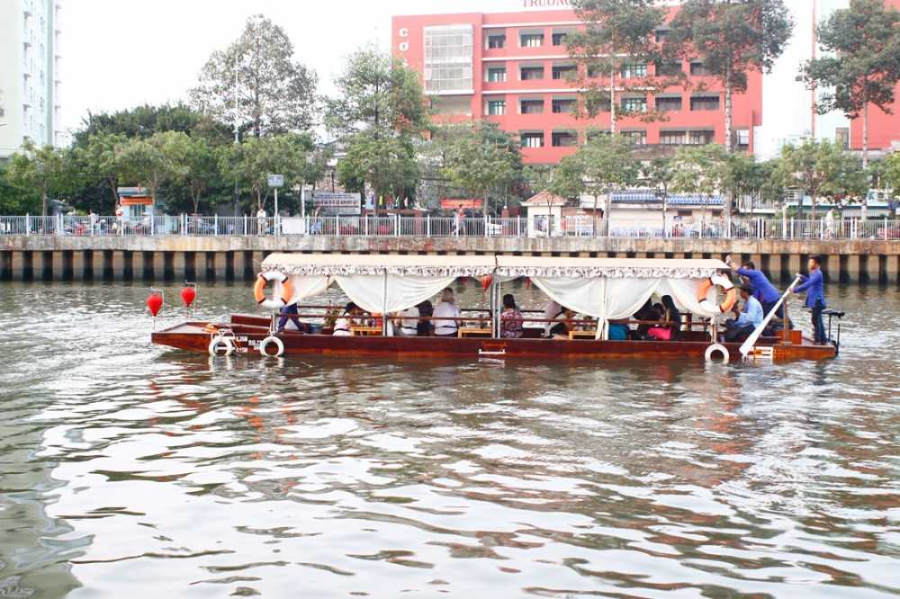 du lich kenh nhieu loc thi nghe