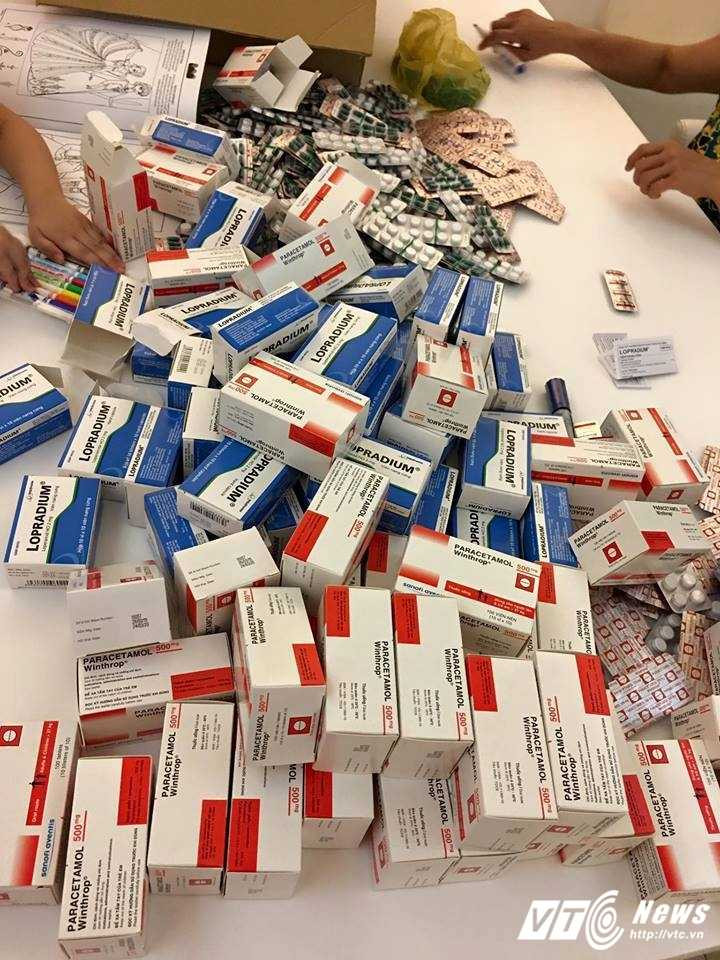 14642183_1795068257399132