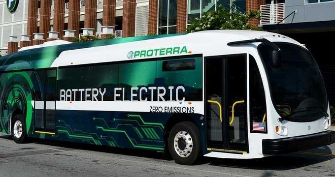 xe-buyt-sac-dien-mot-lan-chay-402km-2