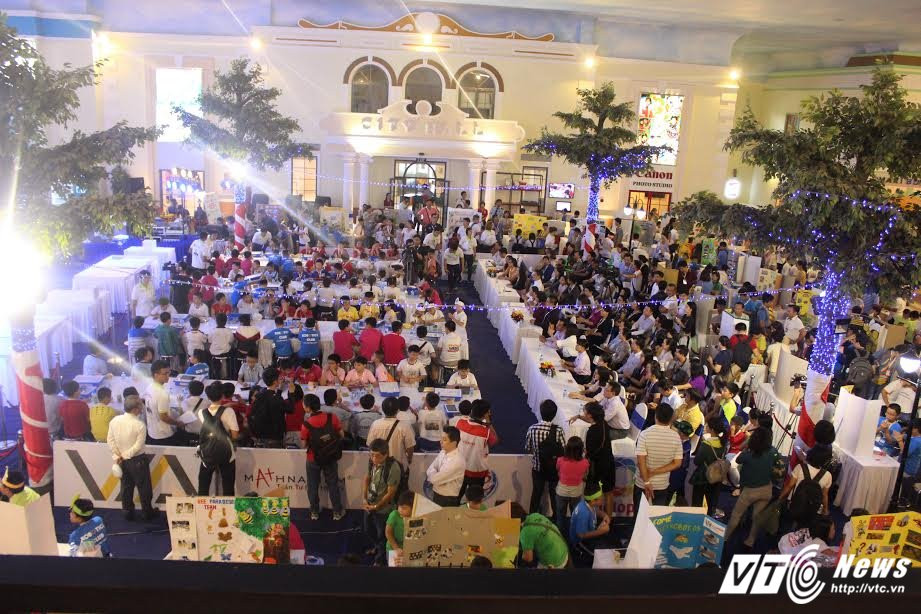 Hinh anh Hang tram hoc sinh tieu hoc TP.HCM hao hung voi cuoc thi khoa hoc ung dung 2017