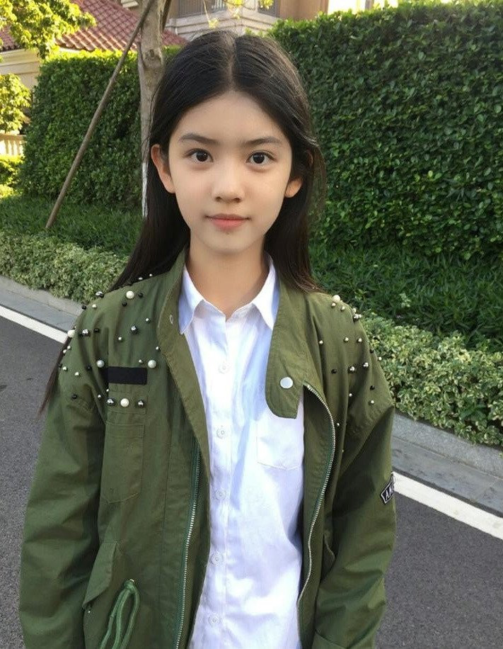 Co be 12 tuoi cao 1,60 m duoc vi nhu 'tieu my nhan' Trung Quoc hinh anh 7