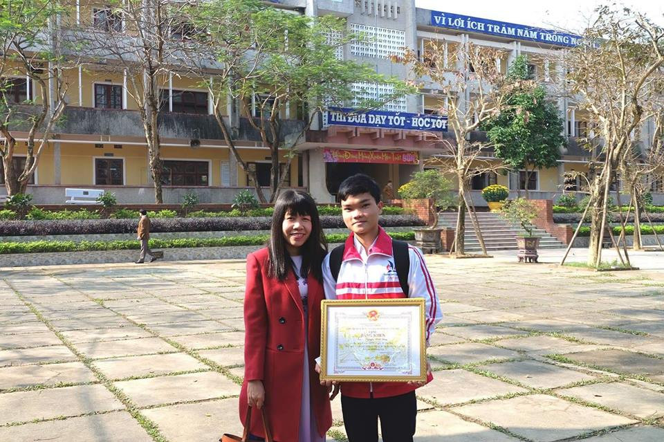 39161561_1432853733515275_8770119894680207360_n 3