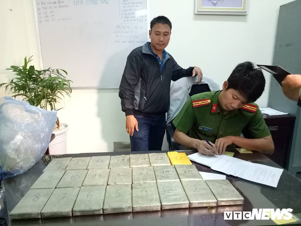 39165133_2167958260153169_7690438985608331264_n