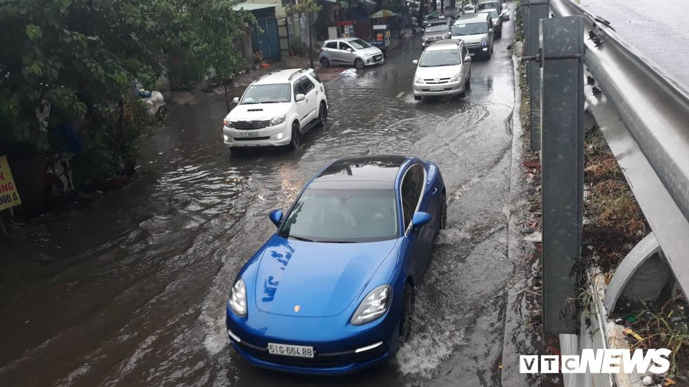 40628779_1897221933914686_327864931359653888_n 11