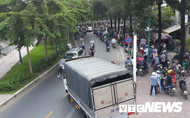 photo1524475241285-1524475241286440996814