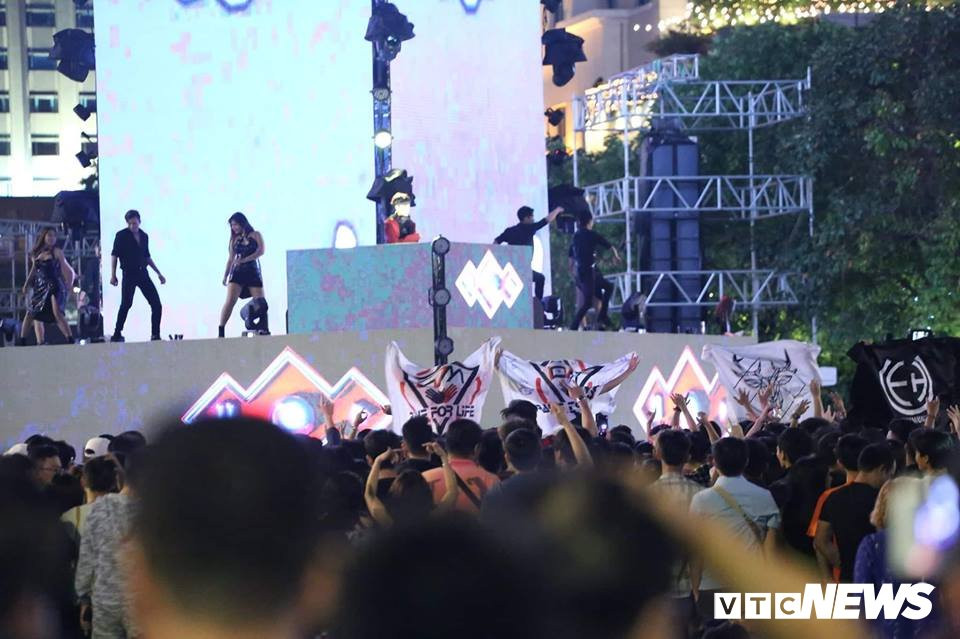 49428911_545318205948037_7405381318978043904_n