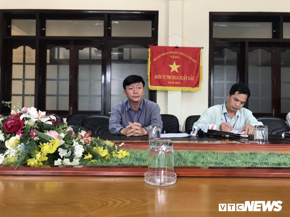 02ee7432f8b11bef42a0 3