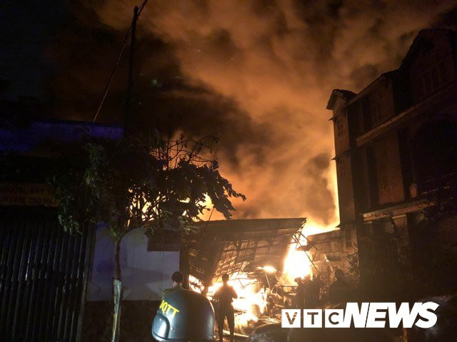 54521279_391043721724731_5338460146370609152_n 3